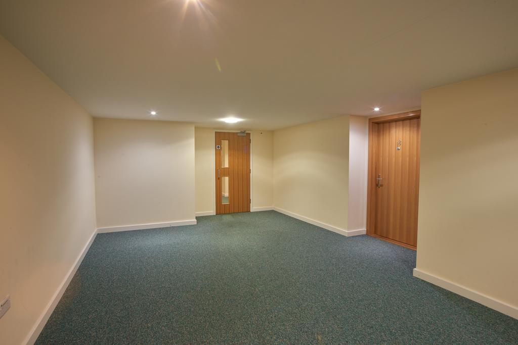 The Paramount, Swindon Room photo